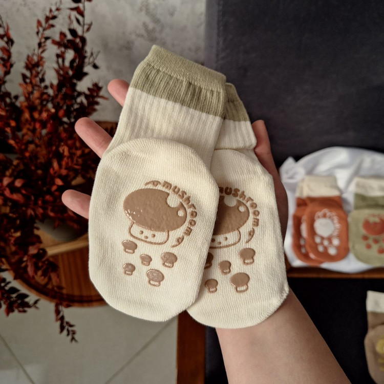 جوراب کبریتی بچگانه کد ۳۰۸۲